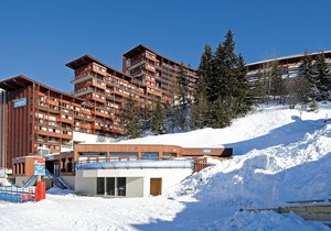 300m from resort center, fitness, swimming pool, sauna, hammam, terrace, balcony, tv, ski locker