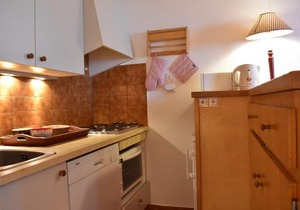 300m from ski slopes, 1st floor, balcony, tv, ski locker, 33m², Méribel
