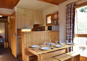 300m from ski slopes, 2nd floor, balcony, tv, ski locker, 33m², Méribel