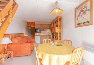 300m from ski slopes, 2nd floor, balcony, tv, ski locker, 29m², Aussois