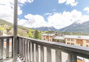 300m from ski slopes, 2nd floor, balcony, tv, ski locker, 29m², Aussois