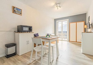 300m from ski slopes, 2nd floor, balcony, tv, ski locker, 21m², Aussois