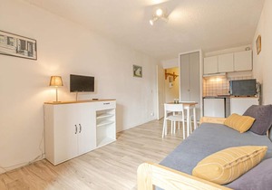 300m from ski slopes, 2nd floor, balcony, tv, ski locker, 21m², Aussois
