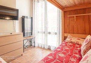 300m from ski slopes, Ground floor, balcony, tv, ski locker, 21m², Aussois