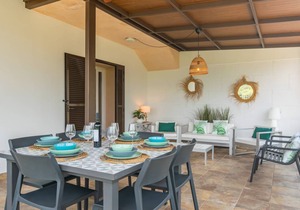 302 m² House ∙ 3 bedrooms ∙ 6 guests