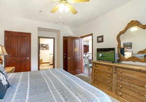 304 Spruce Tree Lodge Condo