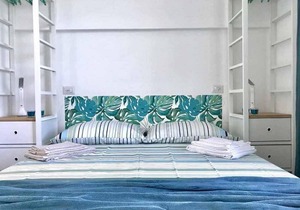 3½-room house in a sunny location right on the beach