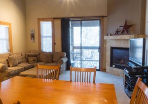3130 Aspen Grove