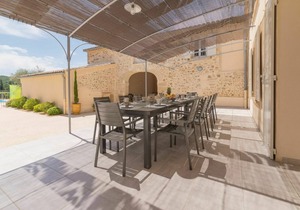 320 m² Accommodation ∙ 8 bedrooms ∙ 15 guests