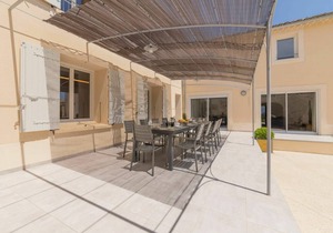 320 m² Accommodation ∙ 8 bedrooms ∙ 15 guests