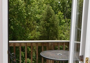 35-Lake and Bourbon Trail Getaway