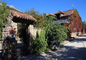 350 m² House ∙ 3 bedrooms ∙ 6 guests