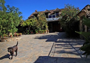 350 m² House ∙ 3 bedrooms ∙ 6 guests