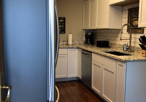 3507 Fabulous Midtown Townhome! Walk to TWO entertainment districts!