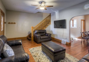 3509 Fabulous Midtown Townhome! Walk to TWO entertainment districts!