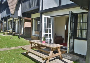 36 Tudor Court, Tolroy Manor
