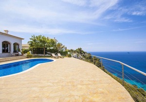 375 m² Villa ∙ 4 bedrooms ∙ 8 guests