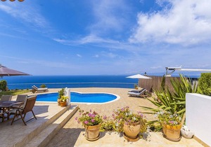 375 m² Villa ∙ 4 bedrooms ∙ 8 guests