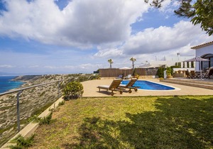 377 m² Villa ∙ 4 bedrooms ∙ 8 guests