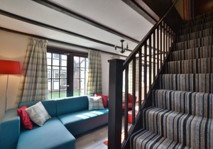 39 Tudor Court, Tolroy Manor
