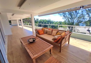 395 m² Apartment ∙ 3 bedrooms ∙ 6 guests