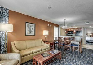 · 3Bdrm Deluxe Oceanfront Condo - Gorgeous Pools - Top Rated Resort!