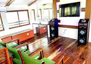 3bedroom private houseboat OR 3bedroom suite