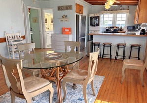 3BR/2BA - Ocean Front, Dog Friendly, Beach Steps Away, Sleeps 8