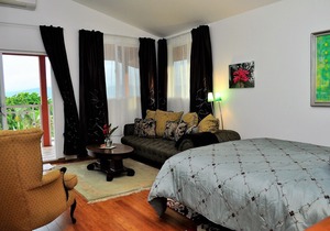 3br 3ba Sleeps 8 Amazing Home Away From Home, Great Views. Casa Donna Rosa B&B.