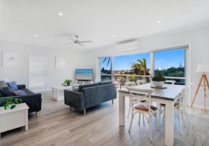 3br Broadbeach Lakefront Apartment - CoastHM