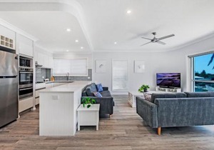 3br Broadbeach Lakefront Apartment - CoastHM