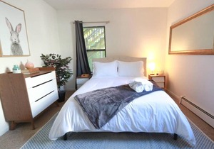 3BR Duplex, Easy Walk to Downtown Ann Arbor