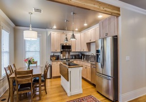 3BR Historic Home.Walk to CSU and Old Town.Group Getaway Spot!