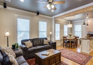 3BR Historic Home.Walk to CSU and Old Town.Group Getaway Spot!