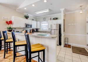 3rd-Floor Condo on Myrtlewood Champion Golf Course w/Balcony & 5 Shared Pools