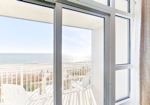3rd Floor Ocean View Condo w/ WiFi, Private W/D, AC, Shared Pool/Hot Tub
