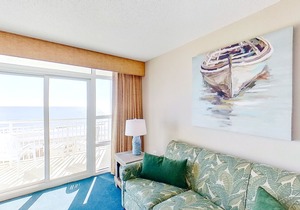 3rd Floor Ocean View Condo w/ WiFi, Private W/D, AC, Shared Pool/Hot Tub