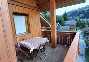 3rd floor, terrace, tv, ski locker, 45m², Méribel