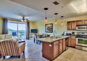 3rd floor, Zero Entry Pool, Garage Parking, Free Beach Service, Come Relax!