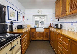 4 Bed - Beach Cottage - Sleeps 8 guests in 4 bedrooms