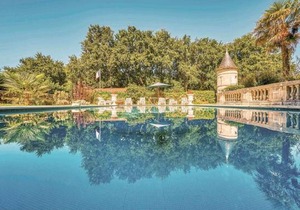4 bedroom accommodation in Saint-Vivien-de-Medoc