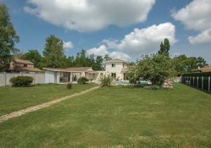 4 bedroom accommodation in Saint-Vivien-de-Medoc