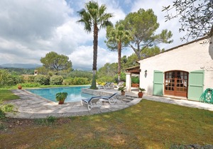 4 bedroom accommodation in Roquefort les Pins