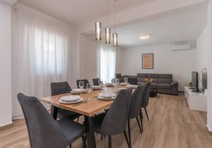 4 bedroom accommodation in Donje Rastane
