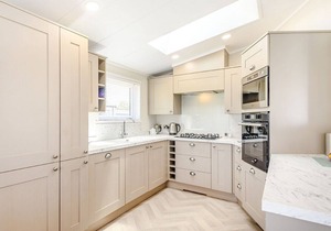 4 bedroom accommodation in Addlethorpe