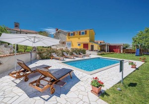 4 bedroom accommodation in Nova Vas