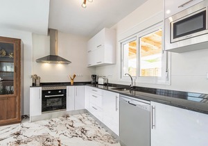 4 bedroom accommodation in Mezquitilla