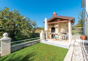 4 bedroom accommodation in Kastel Novi