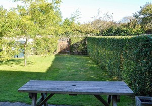 4 bedroom accommodation in Puncknowle, near Dorchester