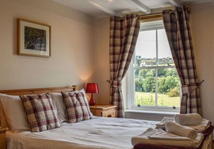 4 bedroom accommodation in Glaisdale
